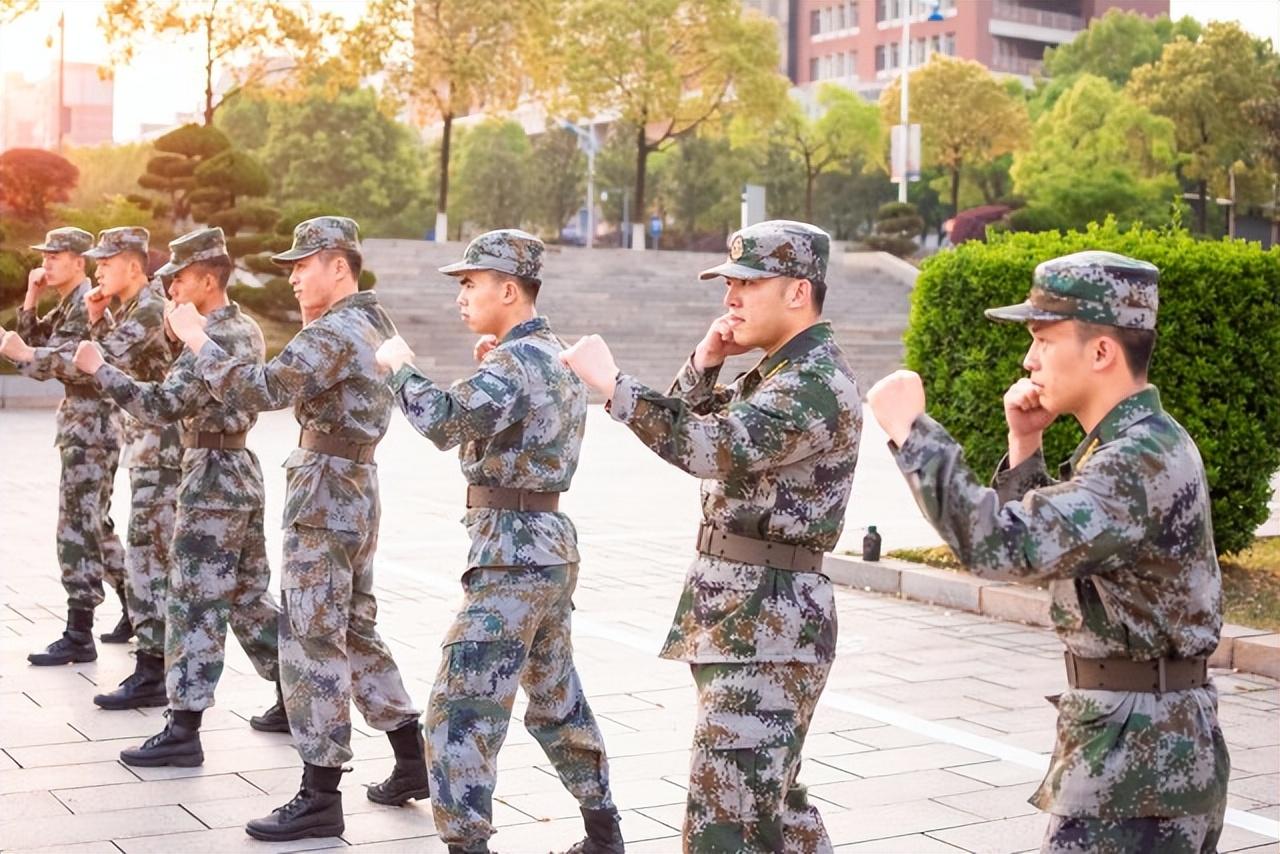 在部隊(duì)考研究生難嗎？探討軍人研究生教育的挑戰(zhàn)與機(jī)遇，軍人考研究生的挑戰(zhàn)與機(jī)遇，部隊(duì)研究生教育的探討之路